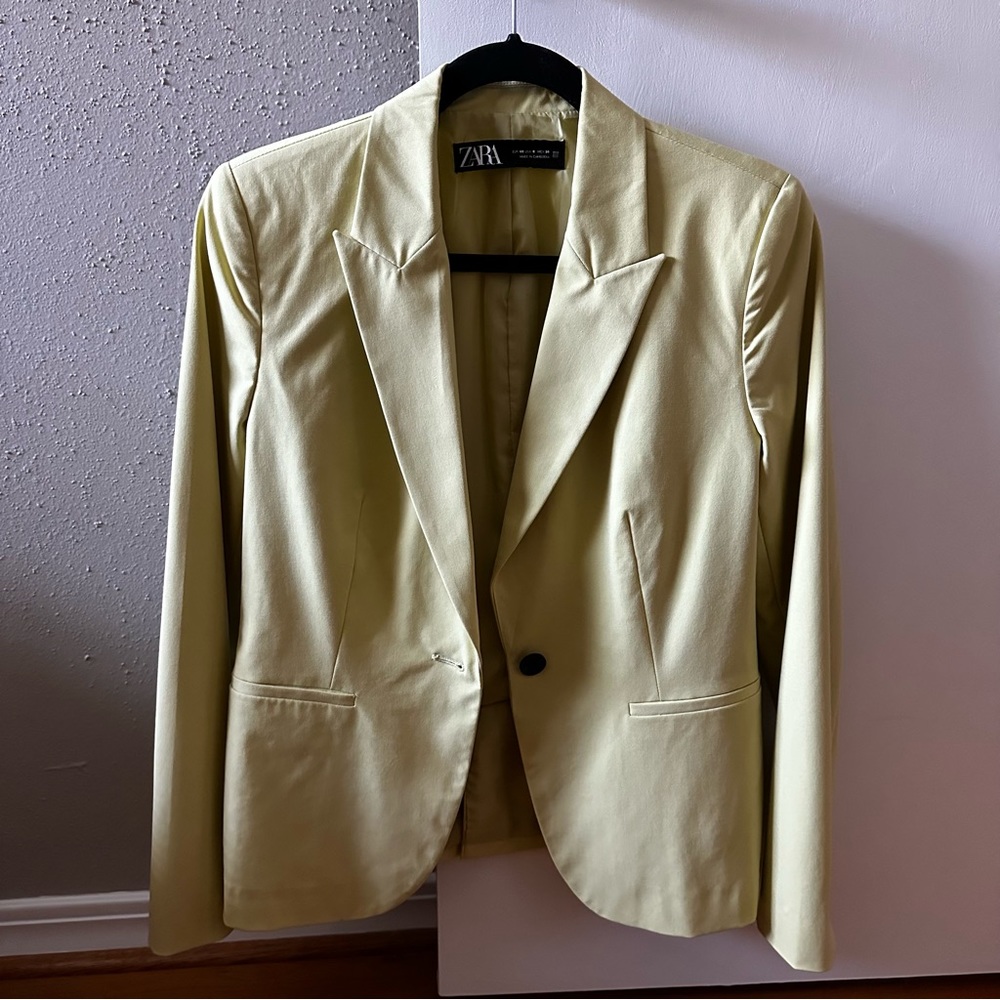Zara Green Blazer Size US 8 Style 8372